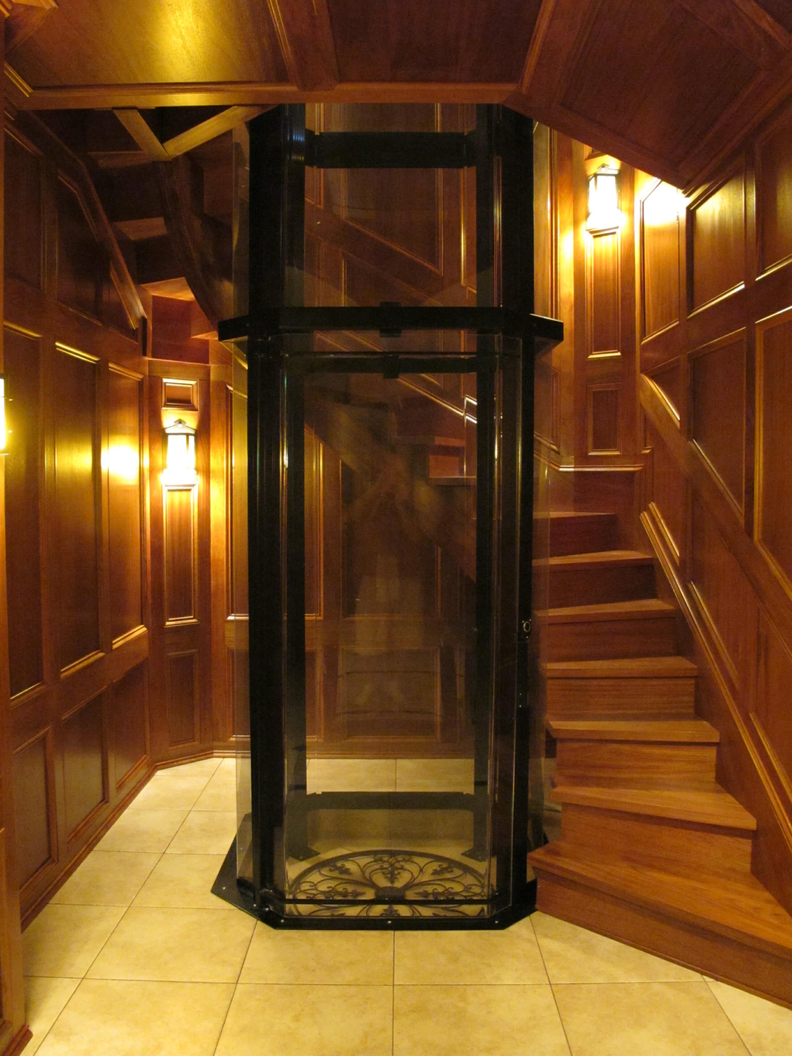 Savaria Vuelift Luxury Home Elevator Savaria Vuelift Luxury Home Elevator