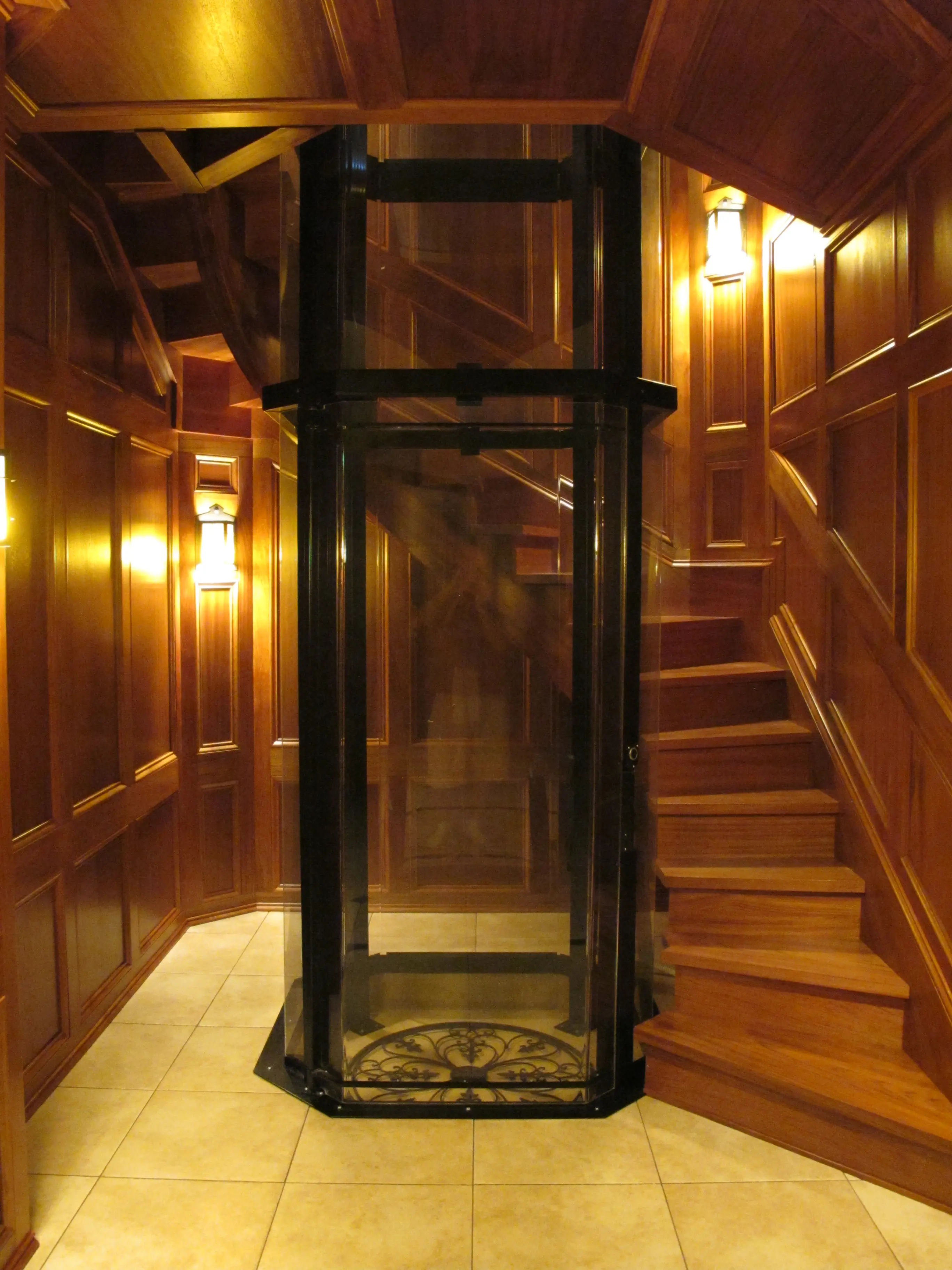 Savaria Vuelift Luxury Home Elevator Savaria Vuelift Luxury Home Elevator